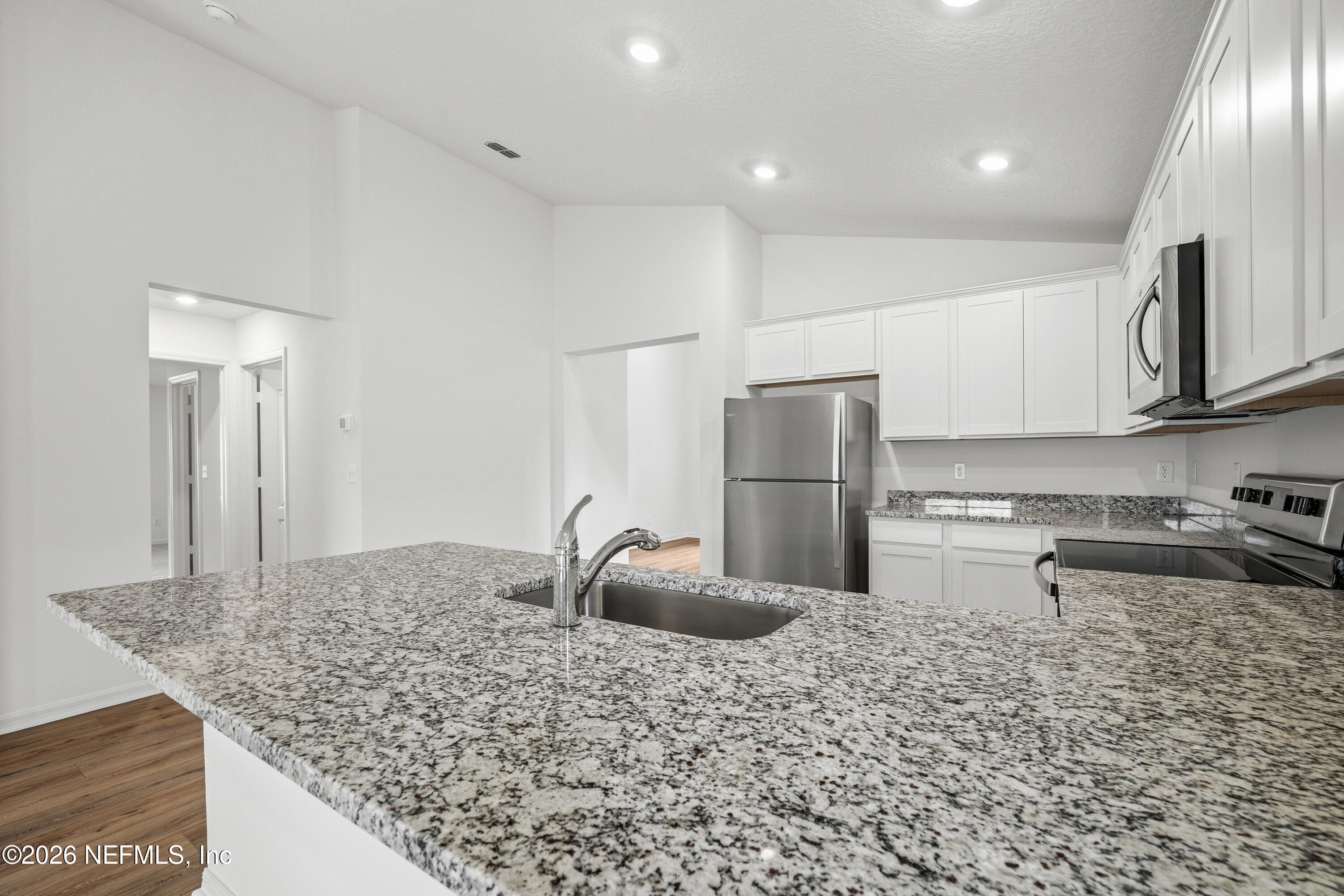 6895 Myrtle Oak Road Jacksonville, FL 32219 - Photo 22 of 52 17 Kitchen