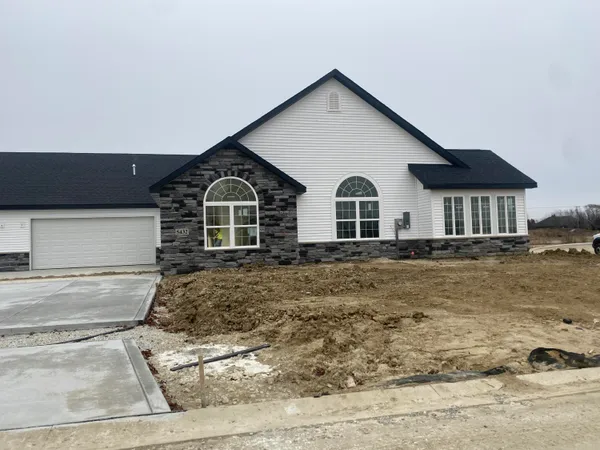 $364,573 | 5436 Fountain Drive, Crown Point, IN 46307