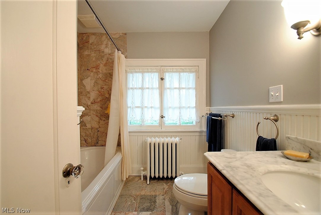 2988 Chadbourne Road Cleveland, OH 44120 - Photo 26 of 34 LOVELY SECOND FLOOR FULL BATH WITH SHOWER OVER TUB AND VANITY WITH MARBLE COUNTER TOP