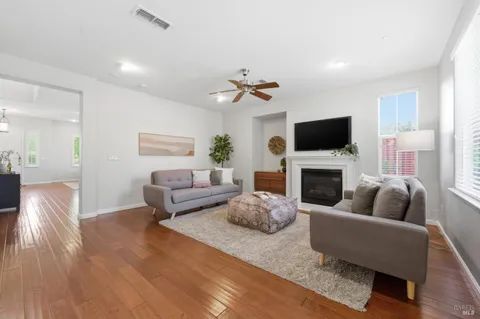 $1,498,000 | 960 Capitola Drive, Napa, CA 94559