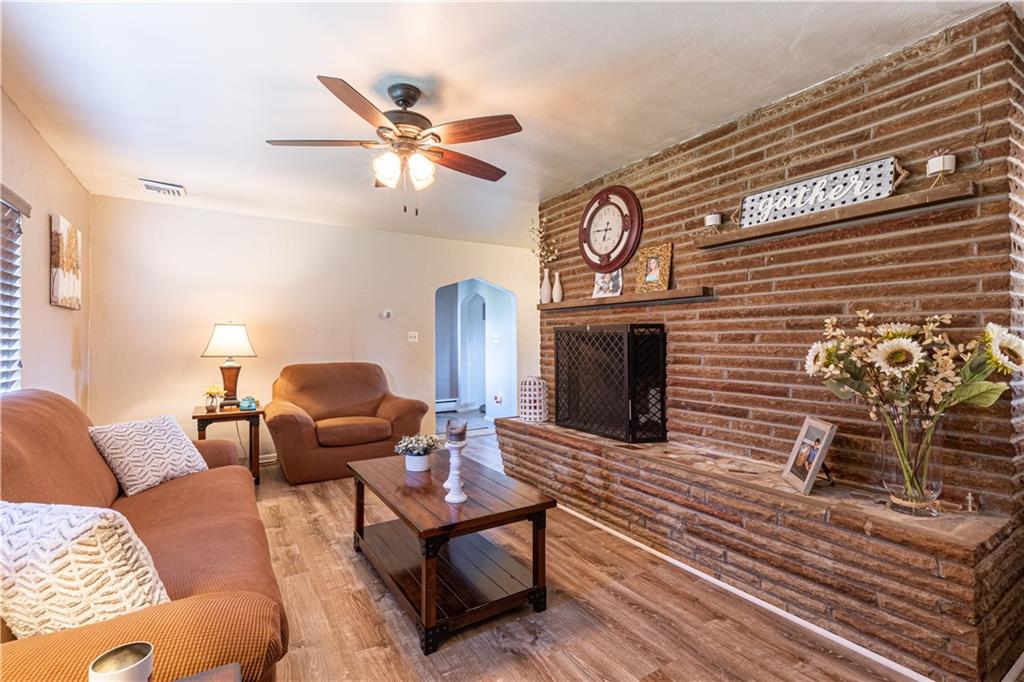 891 5 Pines Road North Huntingdon, PA 15642 - Photo 4 of 24 Gallery Image 4
