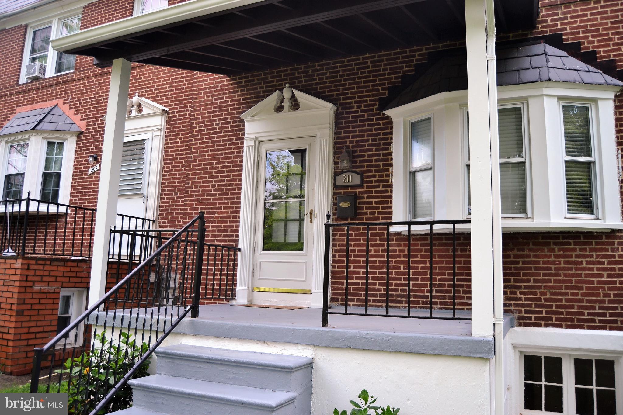 211 Westowne Road Baltimore, MD 21229 - Photo 3 of 30 Welcoming covered porch