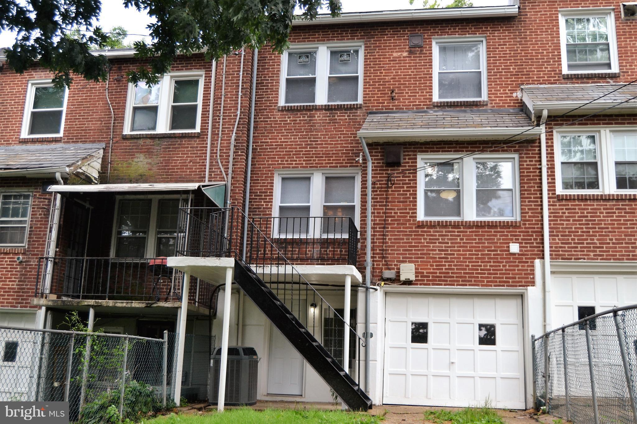 211 Westowne Road Baltimore, MD 21229 - Photo 29 of 30 Back yard and parking for 2 cars