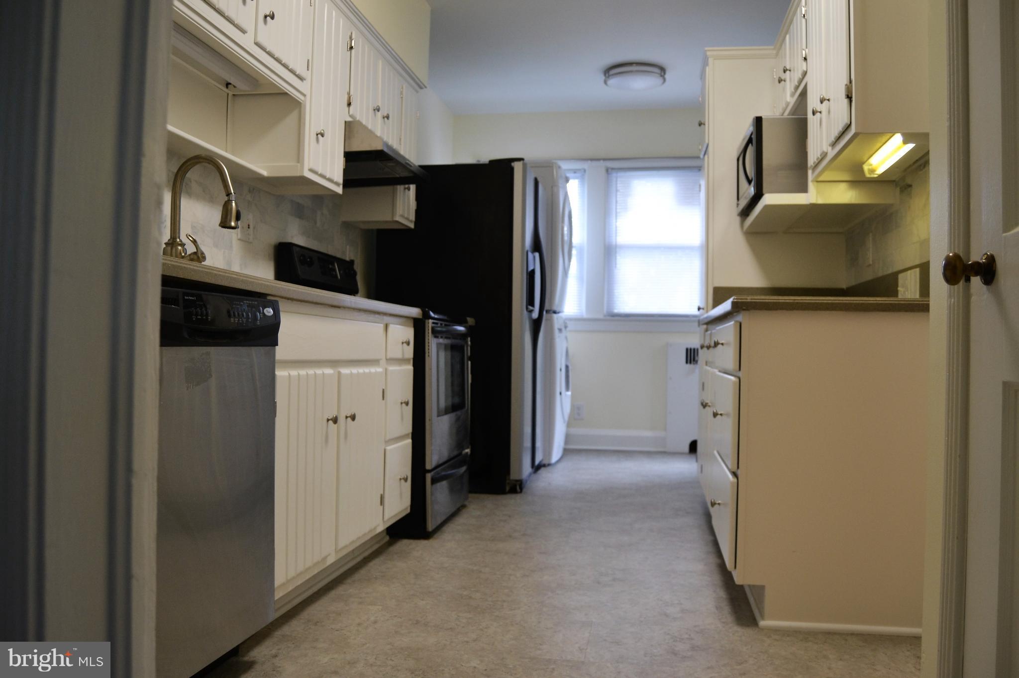 211 Westowne Road Baltimore, MD 21229 - Photo 8 of 30 Updated kitchen