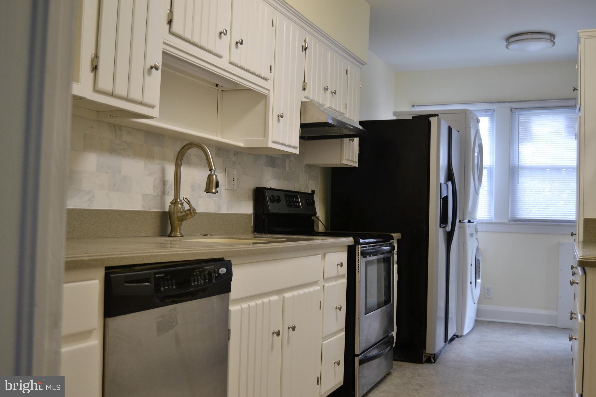 211 Westowne Road Baltimore, MD 21229 - Photo 9 of 30 Stainless appliances