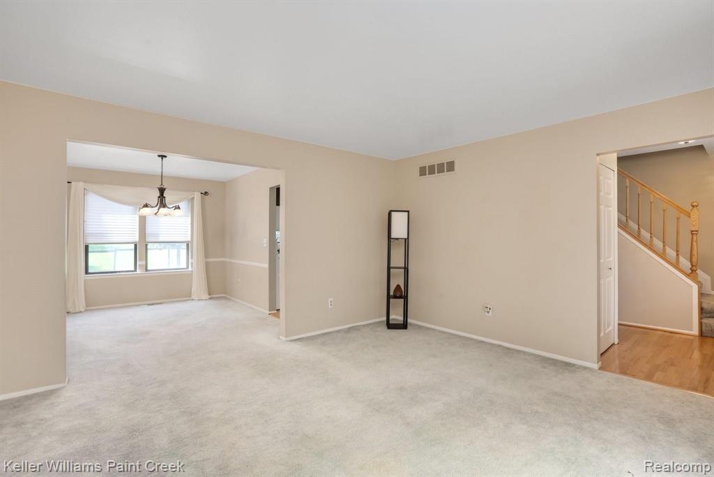 888 Hadley Road Rochester Hills, MI 48307 - Photo 4 of 25
