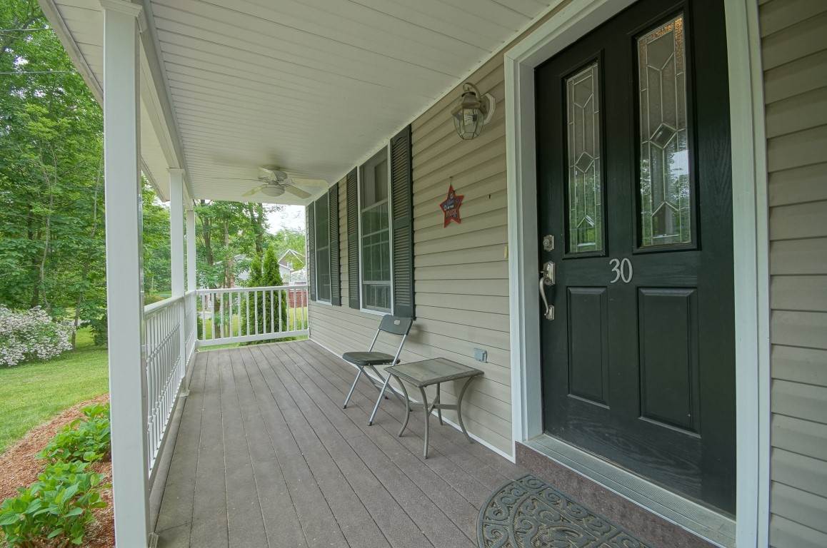 30 Damren Road Derry, NH 03038 - Photo 4 of 36