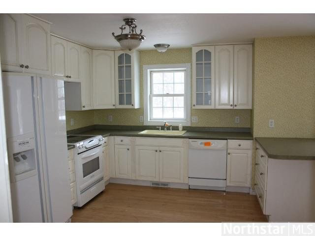 13720 Oak Hollow Road Brainerd, MN 56401 - Photo 3 of 18 Gallery Image 3