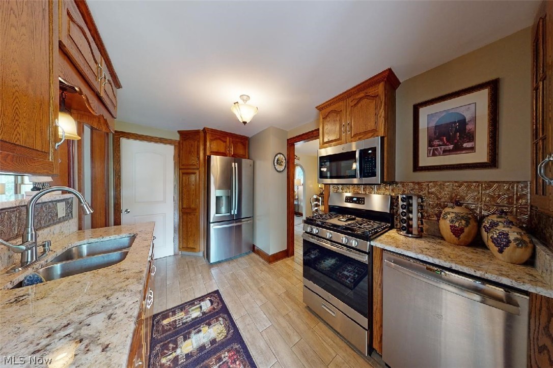 48395 Middle Ridge Road Amherst, OH 44001 - Photo 16 of 34