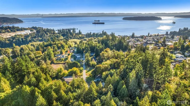 $749,950 | 7368 East Wyoming Street, Port Orchard, WA 98366