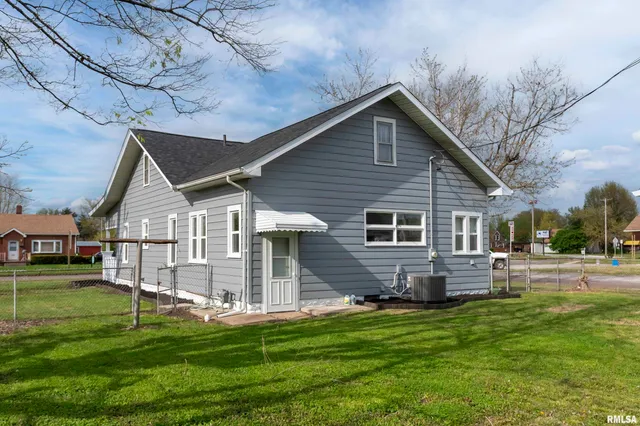 $149,000 | 810 East Main Street, West Frankfort, IL 62896
