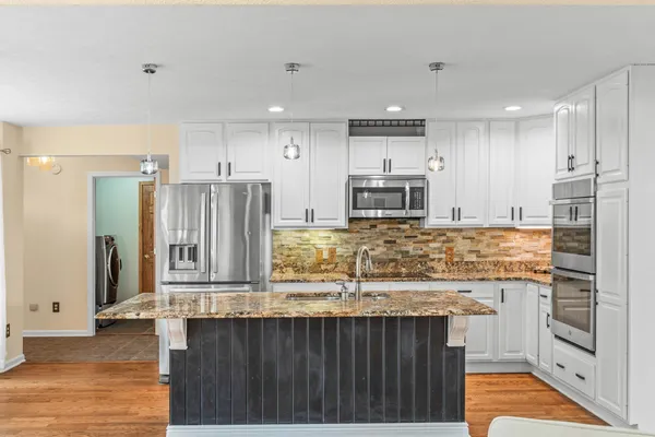 $748,900 | 173 Eastwood Drive, Staunton, VA 24401