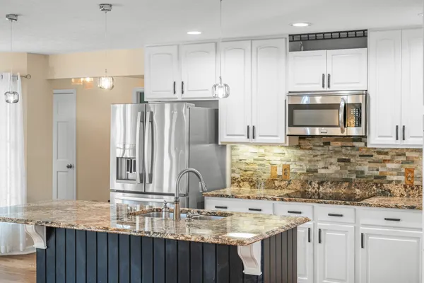 $748,900 | 173 Eastwood Drive, Staunton, VA 24401