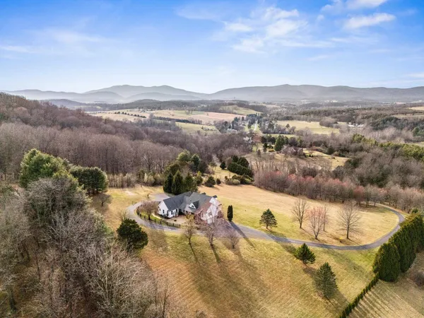 $748,900 | 173 Eastwood Drive, Staunton, VA 24401