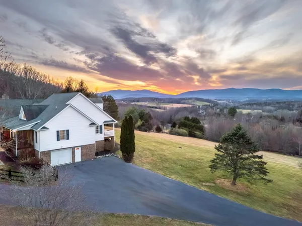 $748,900 | 173 Eastwood Drive, Staunton, VA 24401