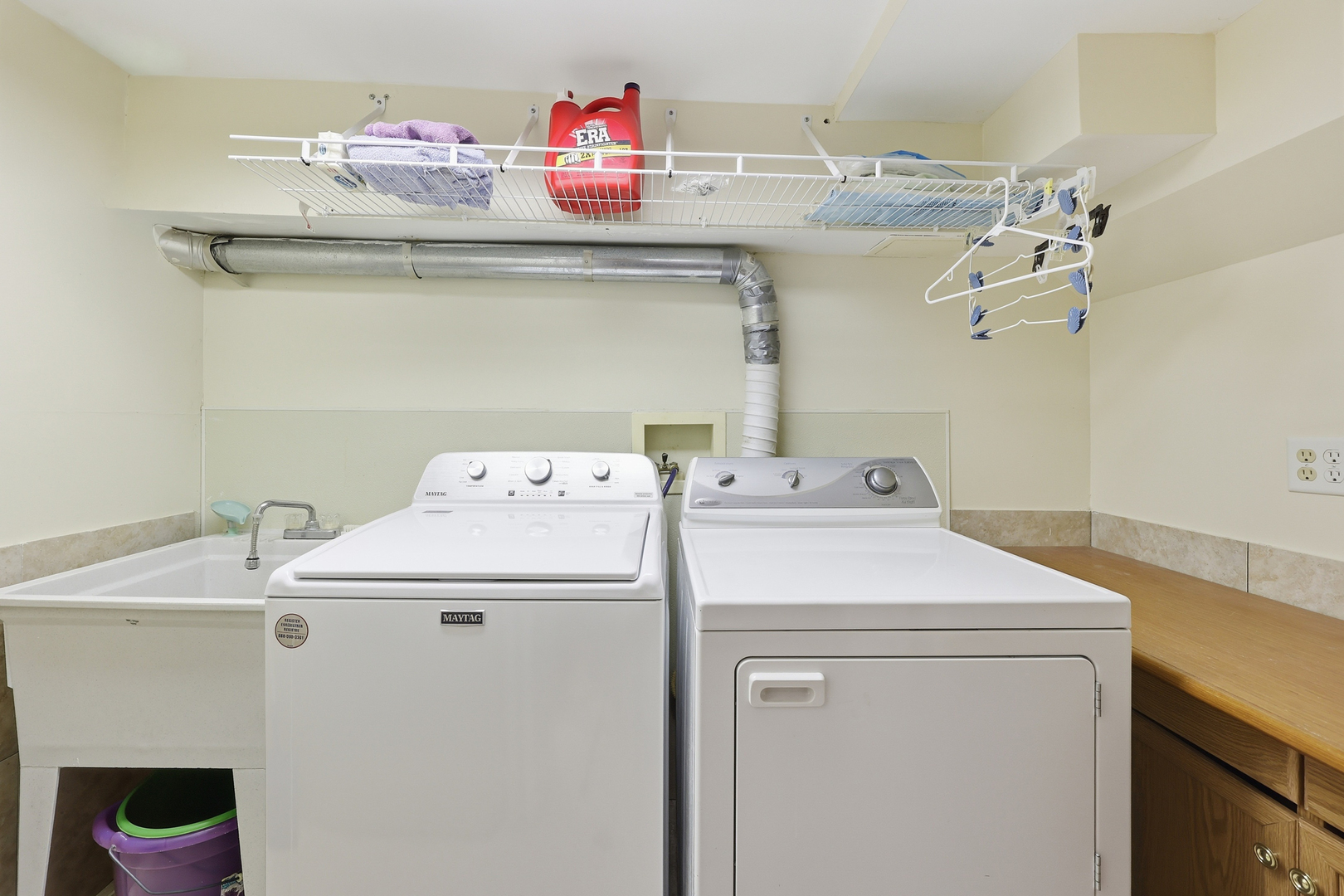 329 East Myrick Avenue Addison, IL 60101 - Photo 23 of 30 a utility room with dryer and washer