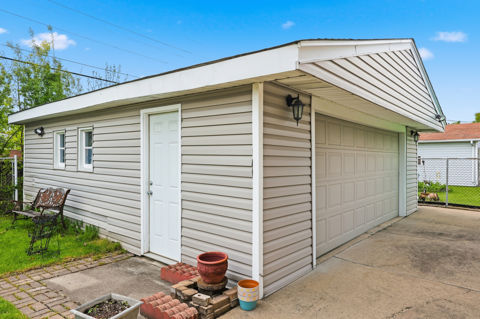 329 East Myrick Avenue Addison, IL 60101 - Photo 27 of 30 a front view of a house with garden