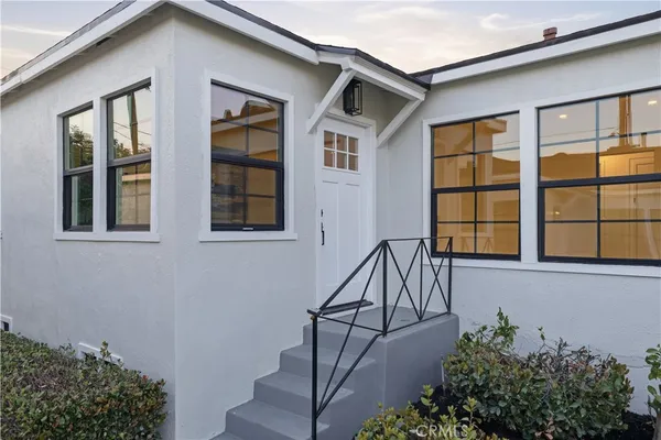 $3,200 | 1989 Lake Avenue, Altadena, CA 91001