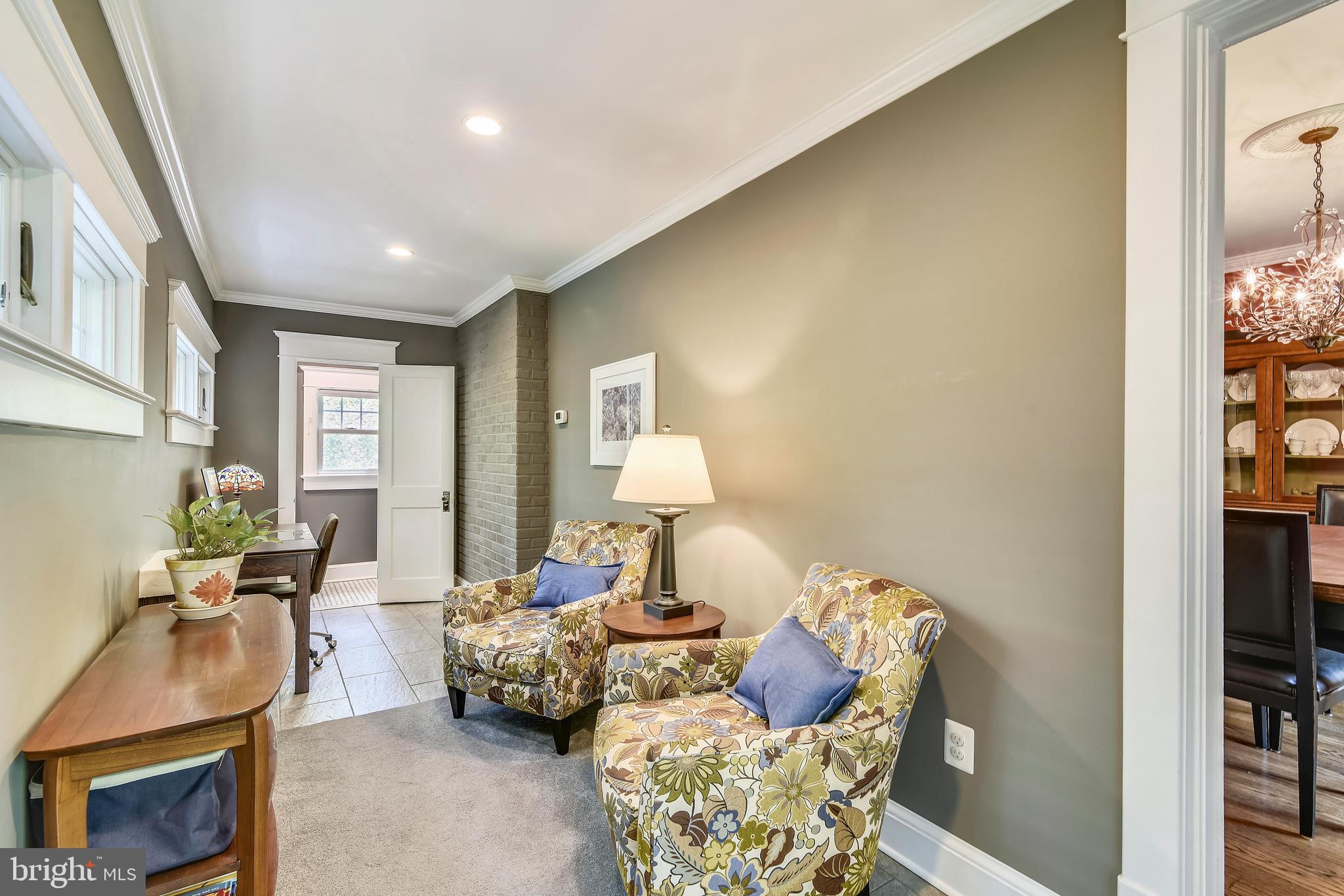 209 West Myrtle Street Alexandria, VA 22301 - Photo 20 of 57 Office with main level powderroom