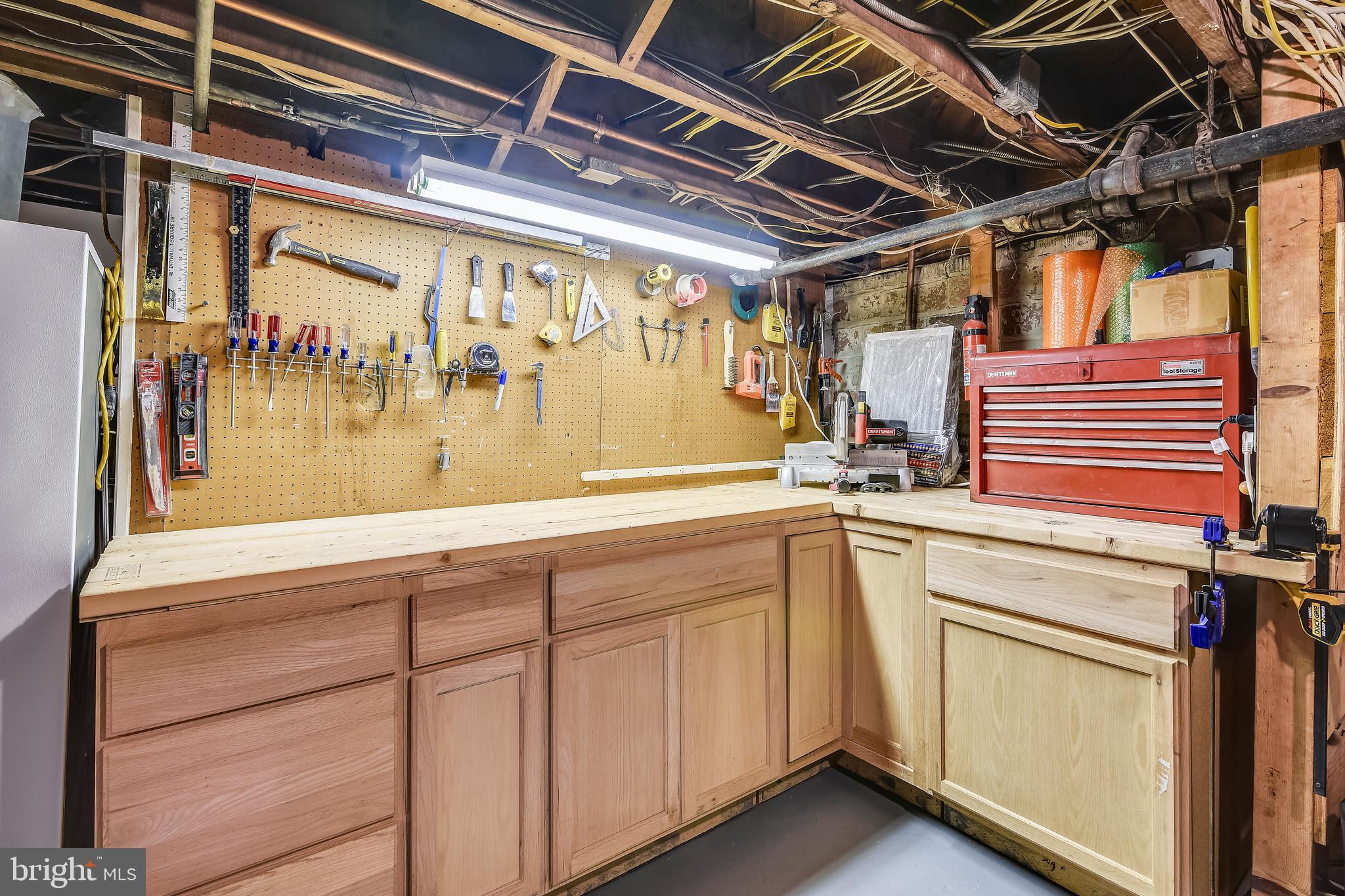 209 West Myrtle Street Alexandria, VA 22301 - Photo 41 of 57 Work bench