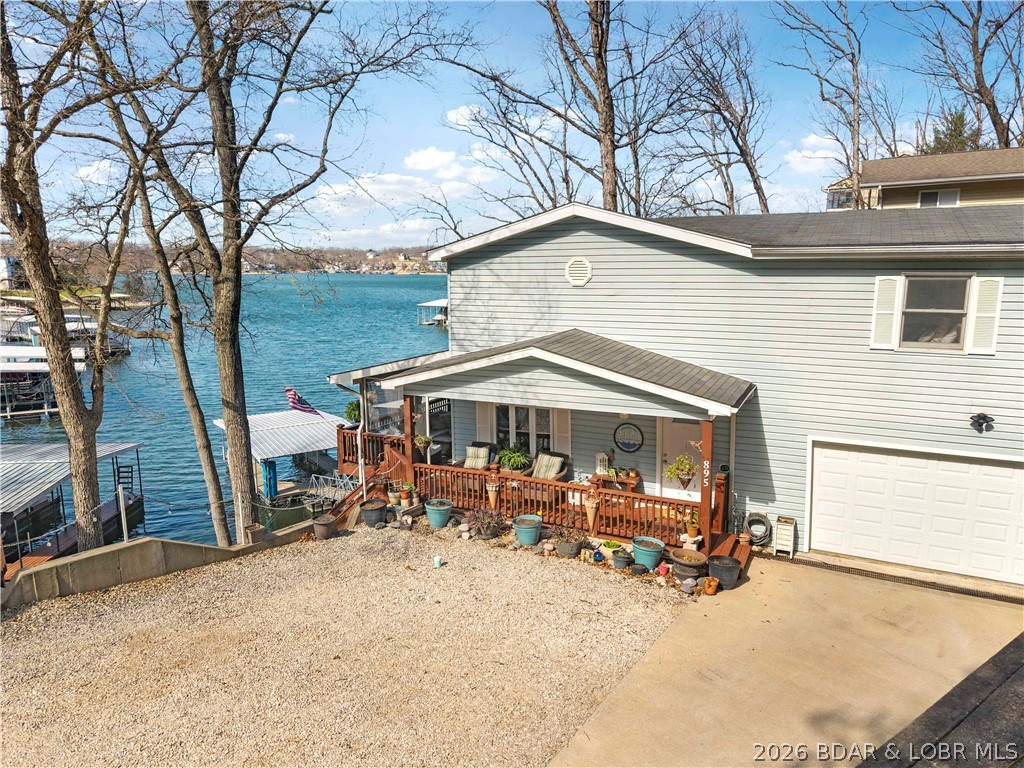 895 Lucy Road Lake Ozark, MO 65049 - Photo 2 of 68