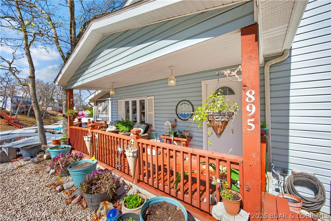 895 Lucy Road Lake Ozark, MO 65049 - Photo 3 of 68