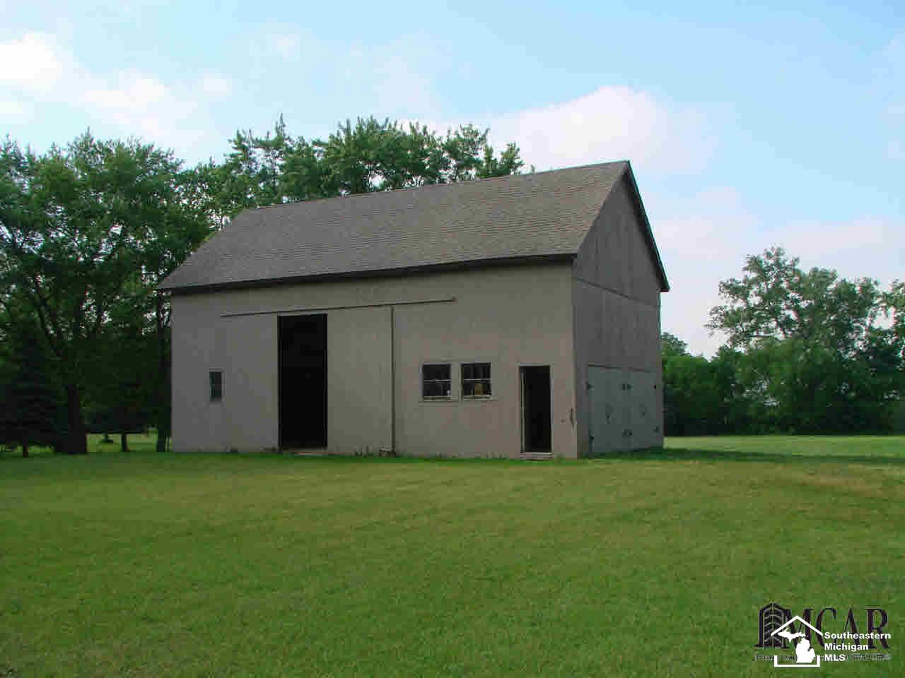 2447 Lasalle Road Monroe, MI 48162 - Photo 2 of 14