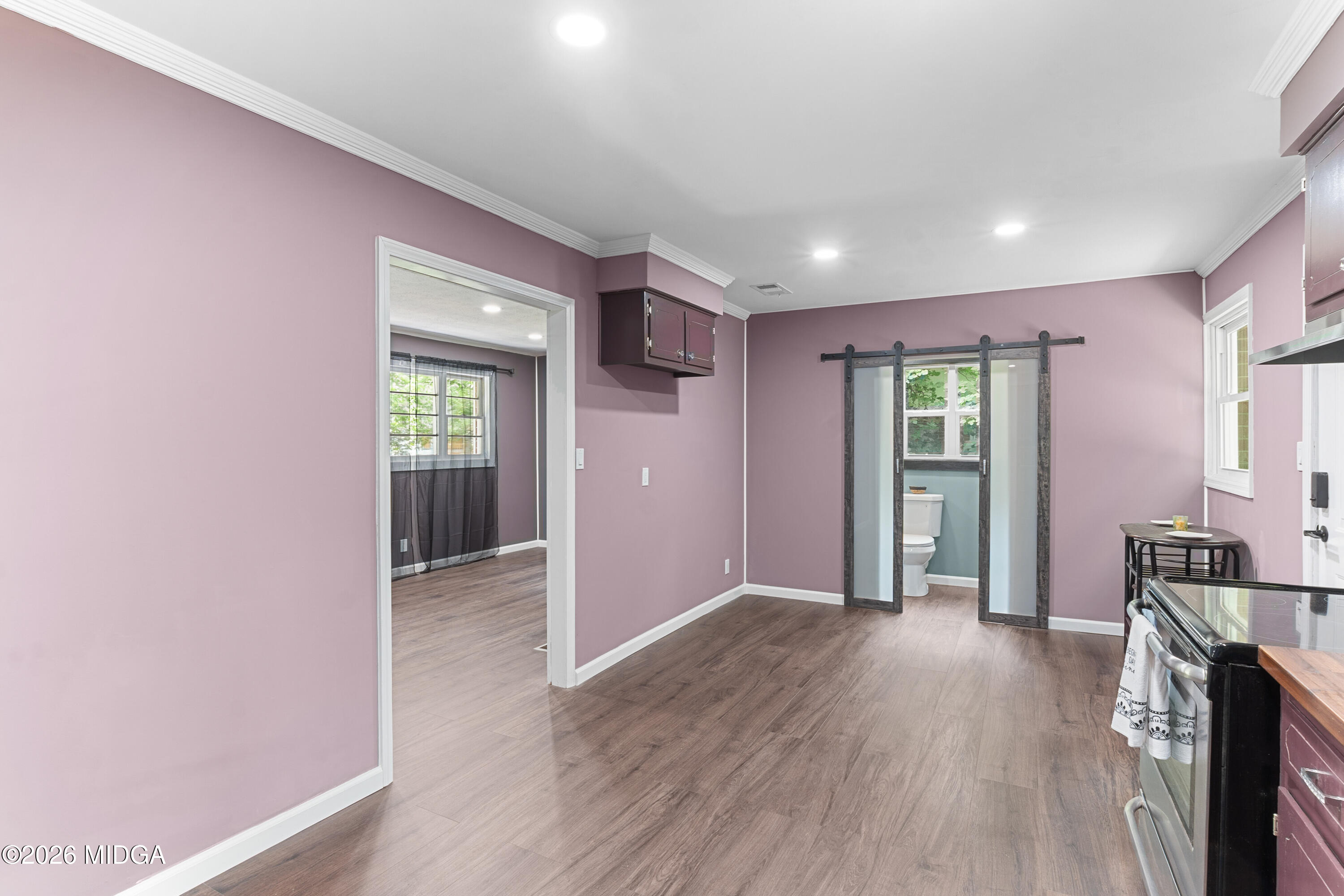 910 Perry Drive Macon, GA 31217 - Photo 11 of 47 25__AAA9860_mls