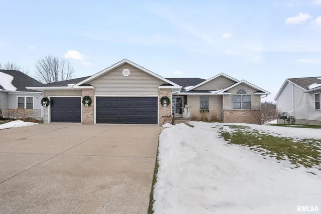 $320,999 | 973 17th Avenue, Silvis, IL 61282