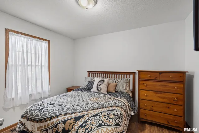 $320,999 | 973 17th Avenue, Silvis, IL 61282