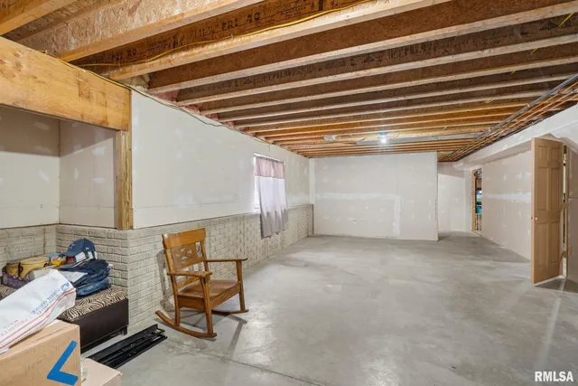 $320,999 | 973 17th Avenue, Silvis, IL 61282