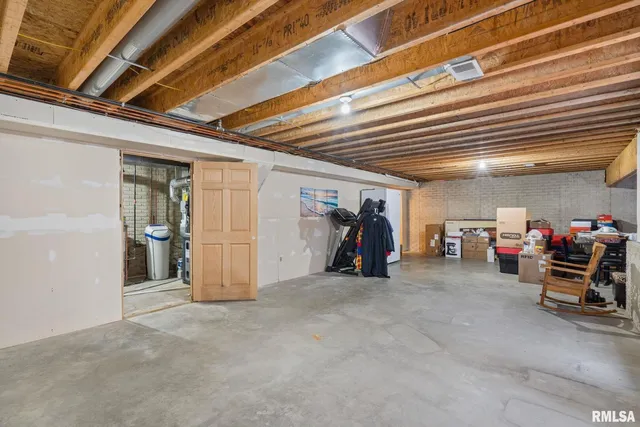 $320,999 | 973 17th Avenue, Silvis, IL 61282