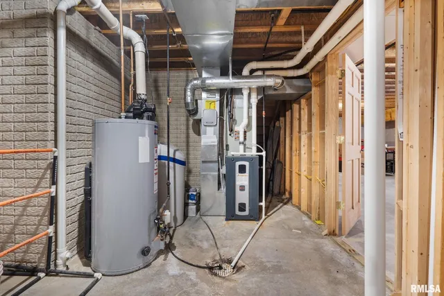 $320,999 | 973 17th Avenue, Silvis, IL 61282