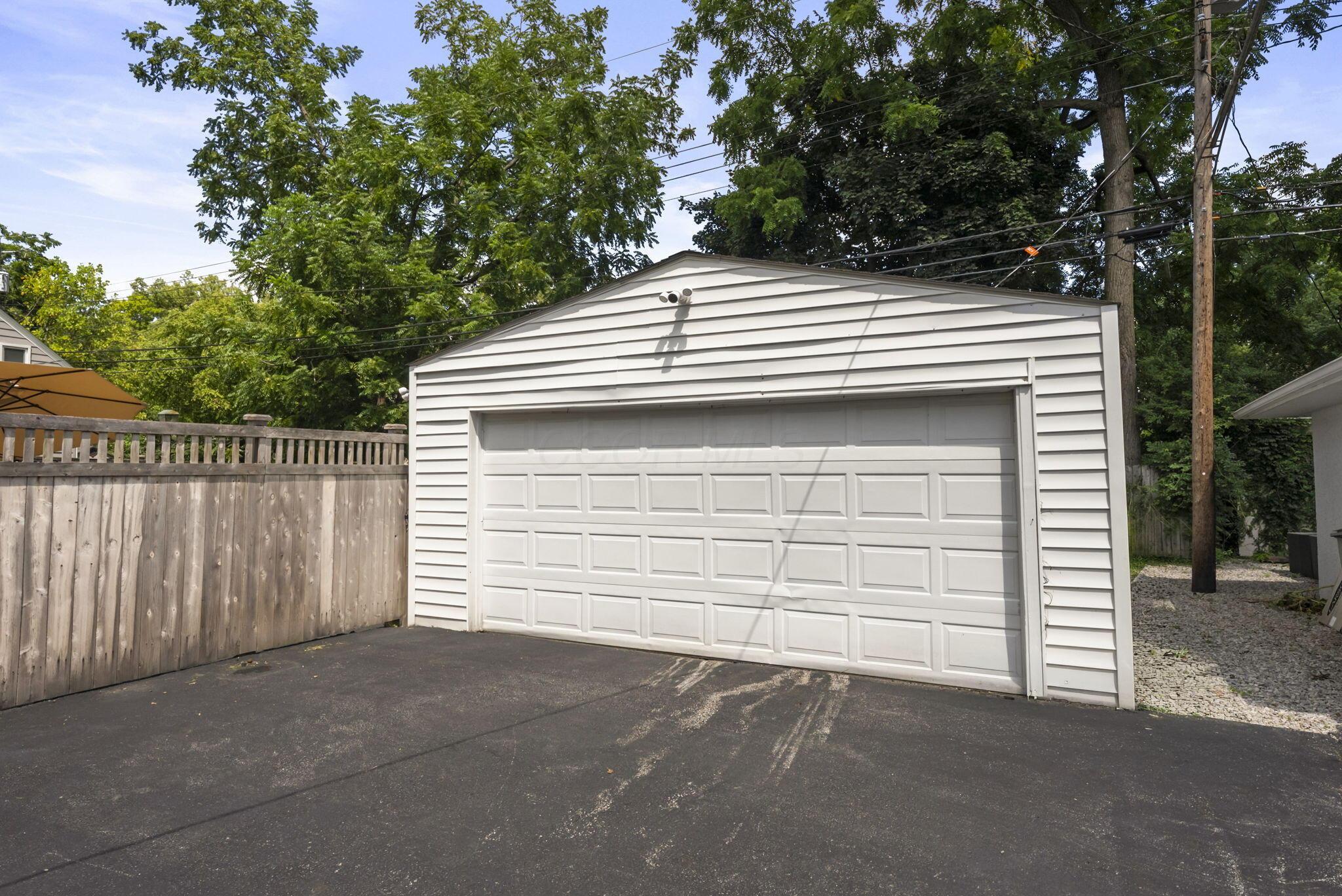 218 South Chesterfield Road Columbus, OH 43209 - Photo 40 of 57 41-web-or-mls-DSC00972