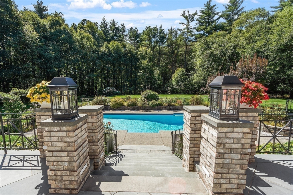 215 Monument Farm Road Concord, MA 01742 - Photo 18 of 42