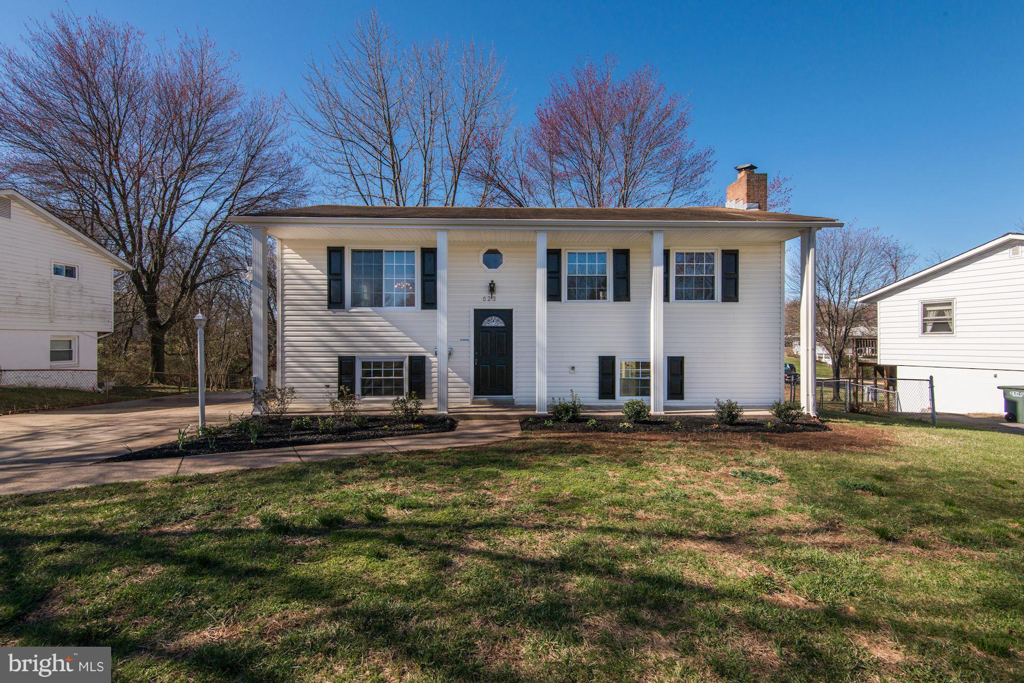 623 West Poplar Road Sterling, VA 20164 - Photo 1 of 30 Exterior (Front)