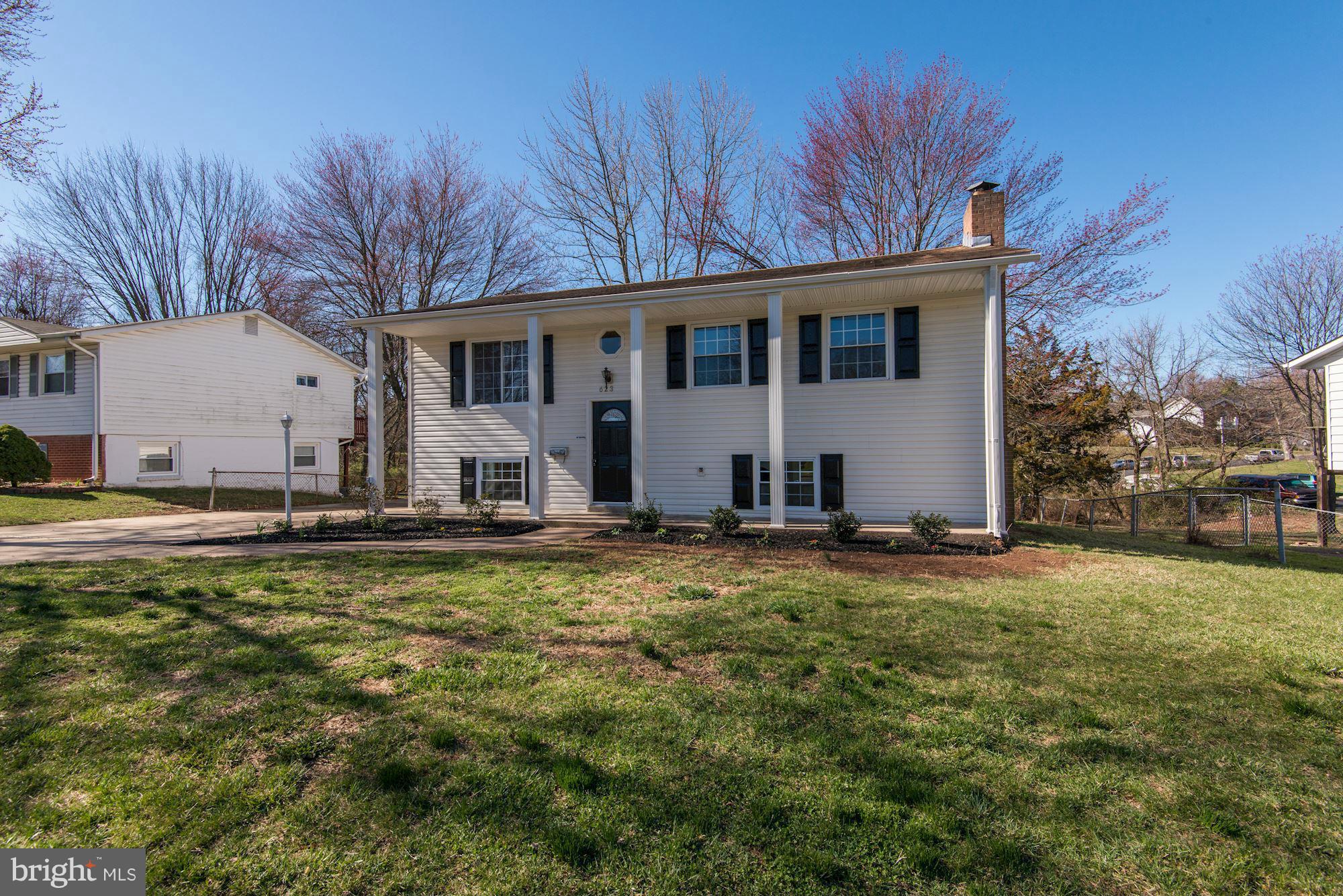 623 West Poplar Road Sterling, VA 20164 - Photo 2 of 30 Exterior (Front)