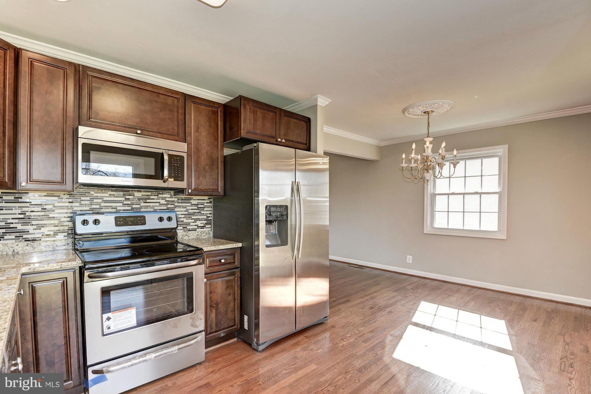 623 West Poplar Road Sterling, VA 20164 - Photo 11 of 30 Kitchen