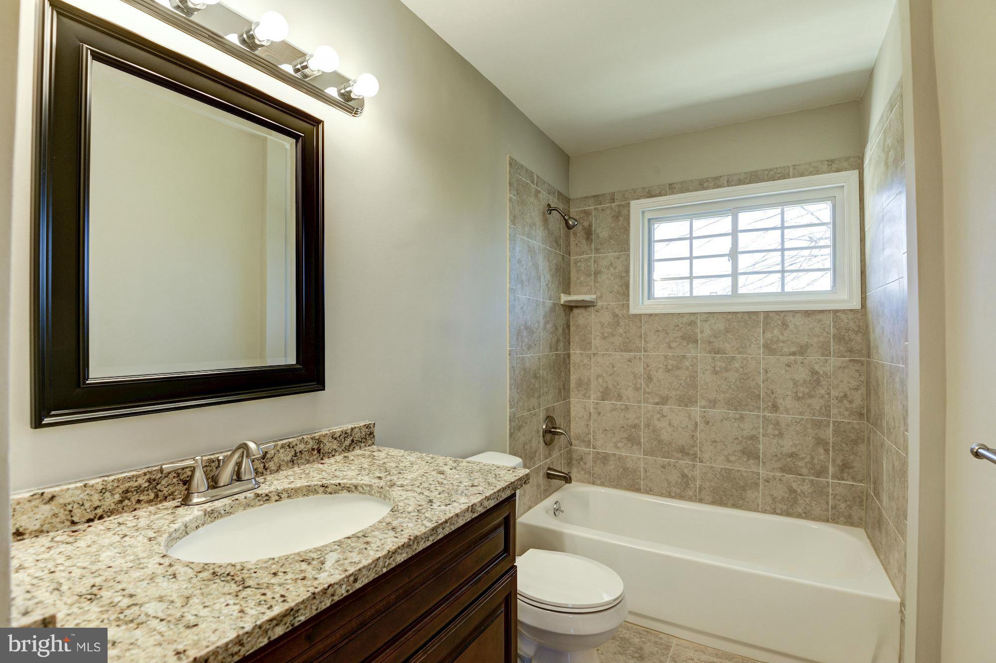 623 West Poplar Road Sterling, VA 20164 - Photo 14 of 30 Bath (Master)