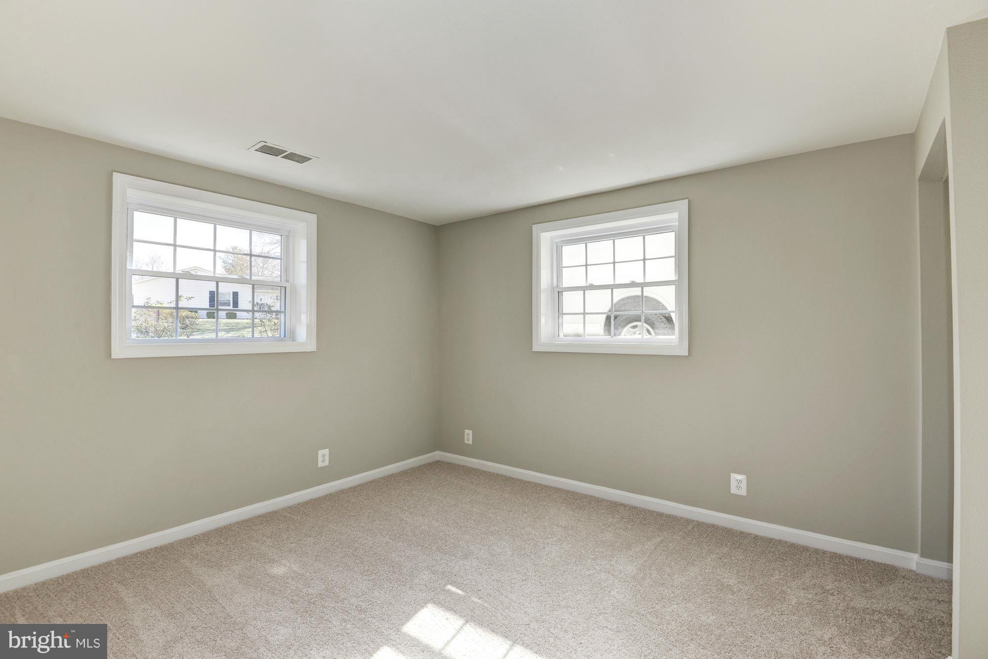 623 West Poplar Road Sterling, VA 20164 - Photo 20 of 30 Bedroom #3