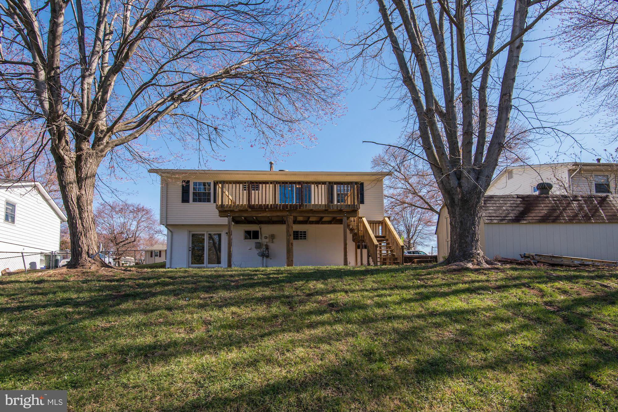 623 West Poplar Road Sterling, VA 20164 - Photo 27 of 30 Exterior (Rear)