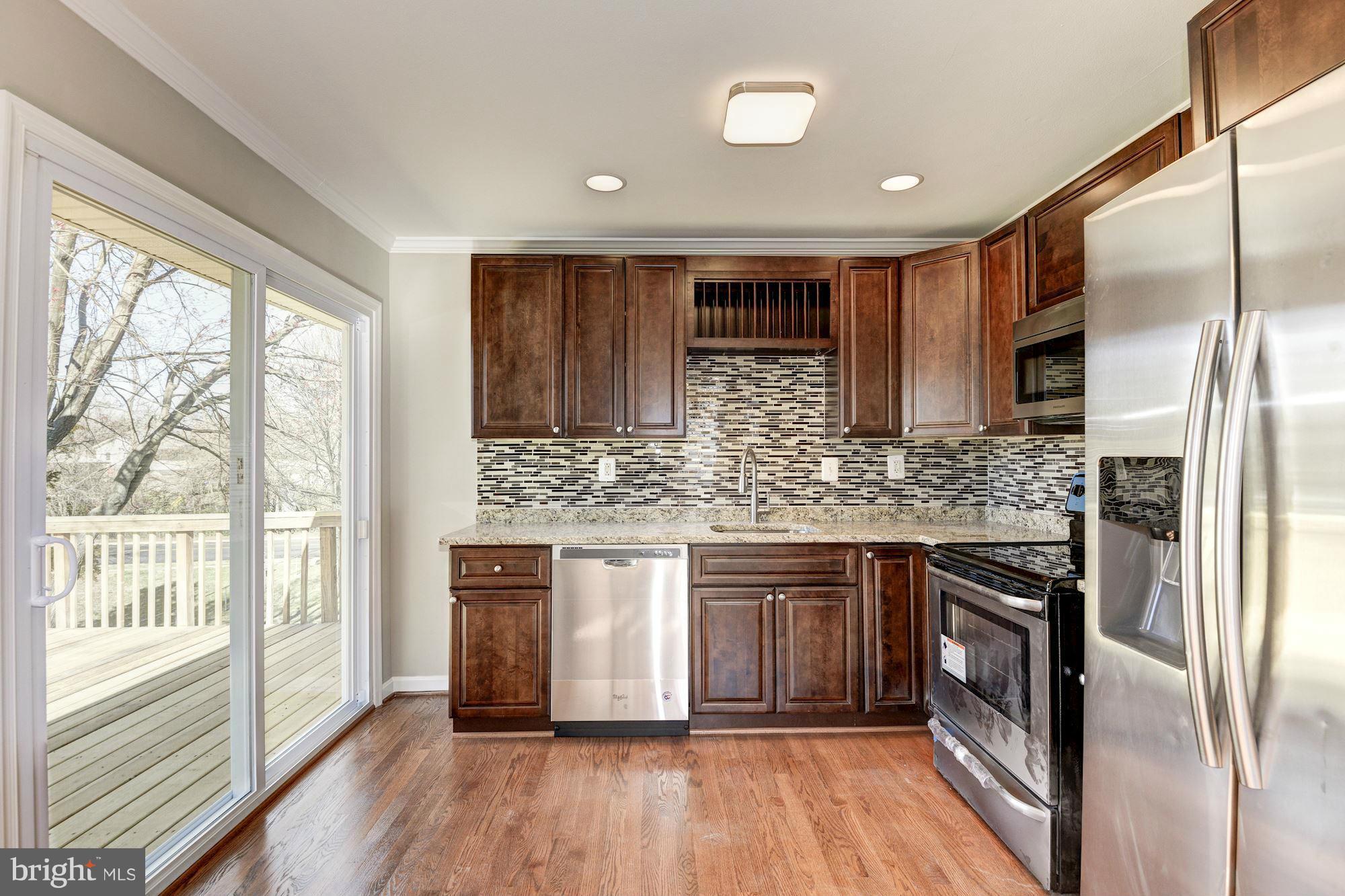 623 West Poplar Road Sterling, VA 20164 - Photo 8 of 30 Kitchen