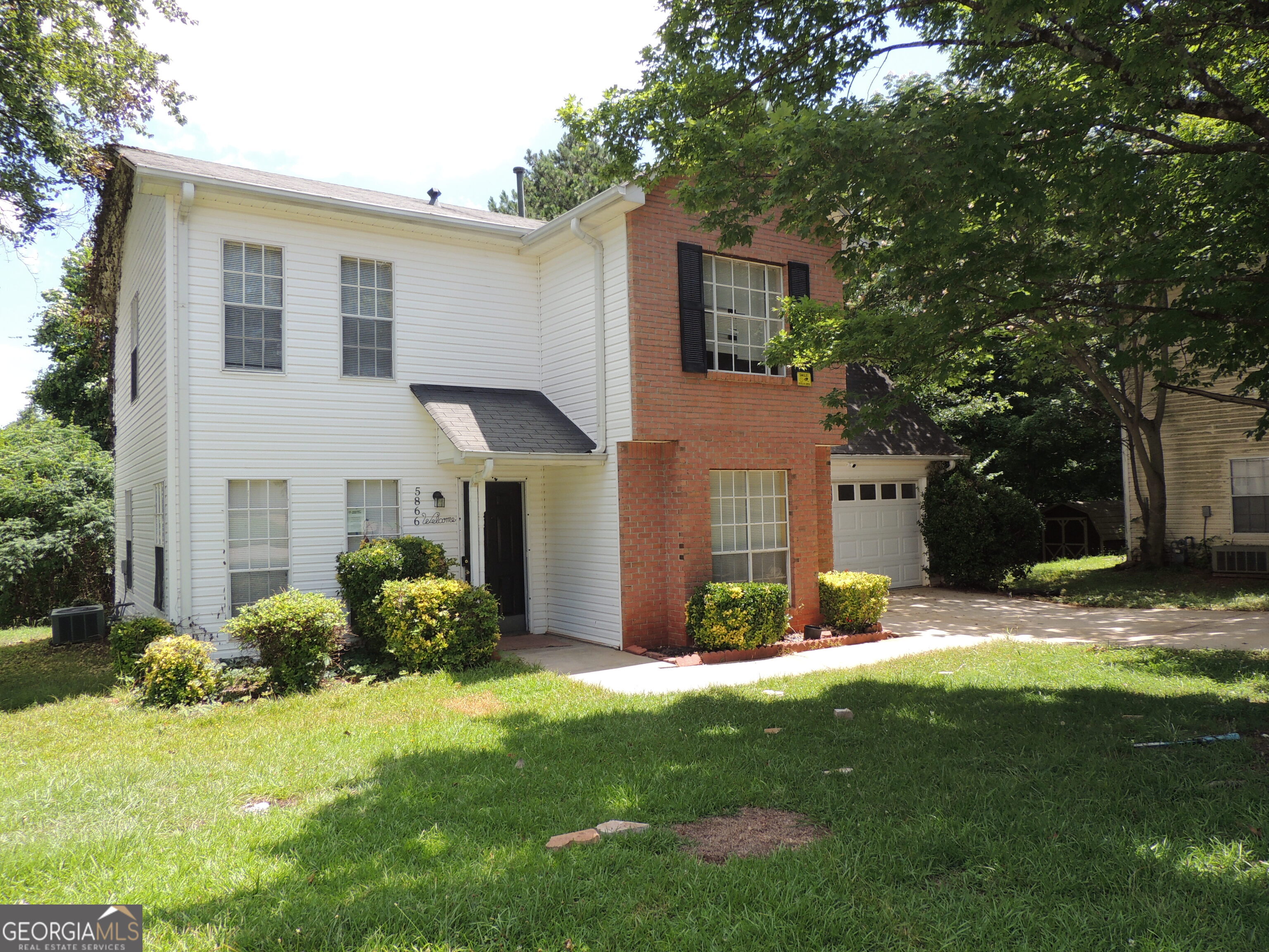 5866 Crescent Ridge Court Lithonia, GA 30058 - Photo 3 of 38