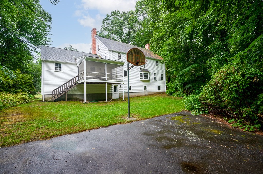 17 Olde Coach Road Westborough, MA 01581 - Photo 32 of 36