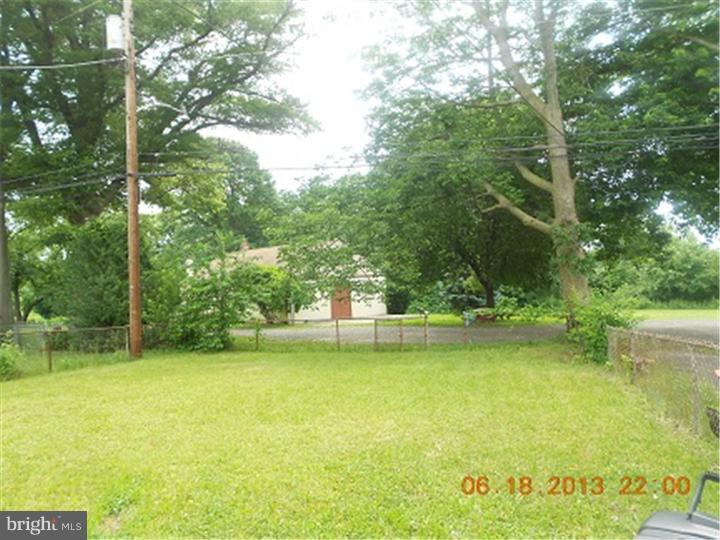 717 Darby Road Ridley Park, PA 19078 - Photo 3 of 11 Back Yard