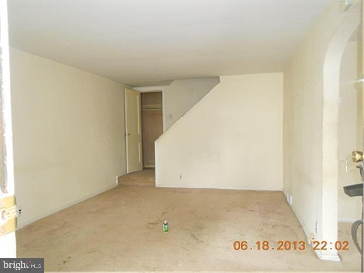 717 Darby Road Ridley Park, PA 19078 - Photo 4 of 11 Living Room