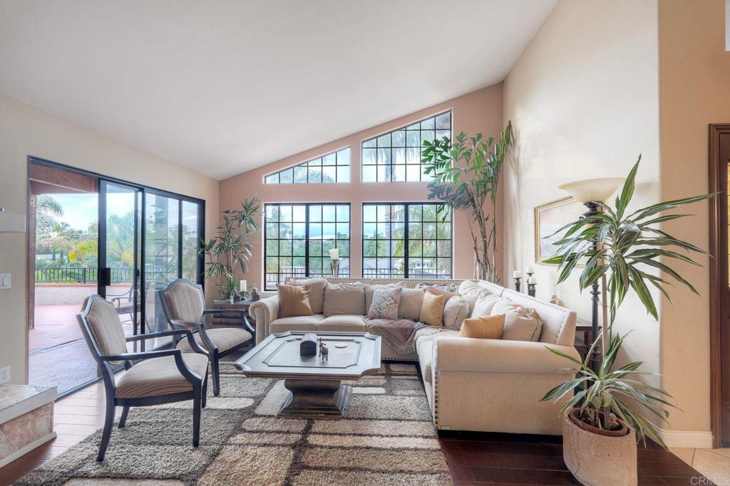 1817 Queens Way Vista, CA 92084 - Photo 15 of 61