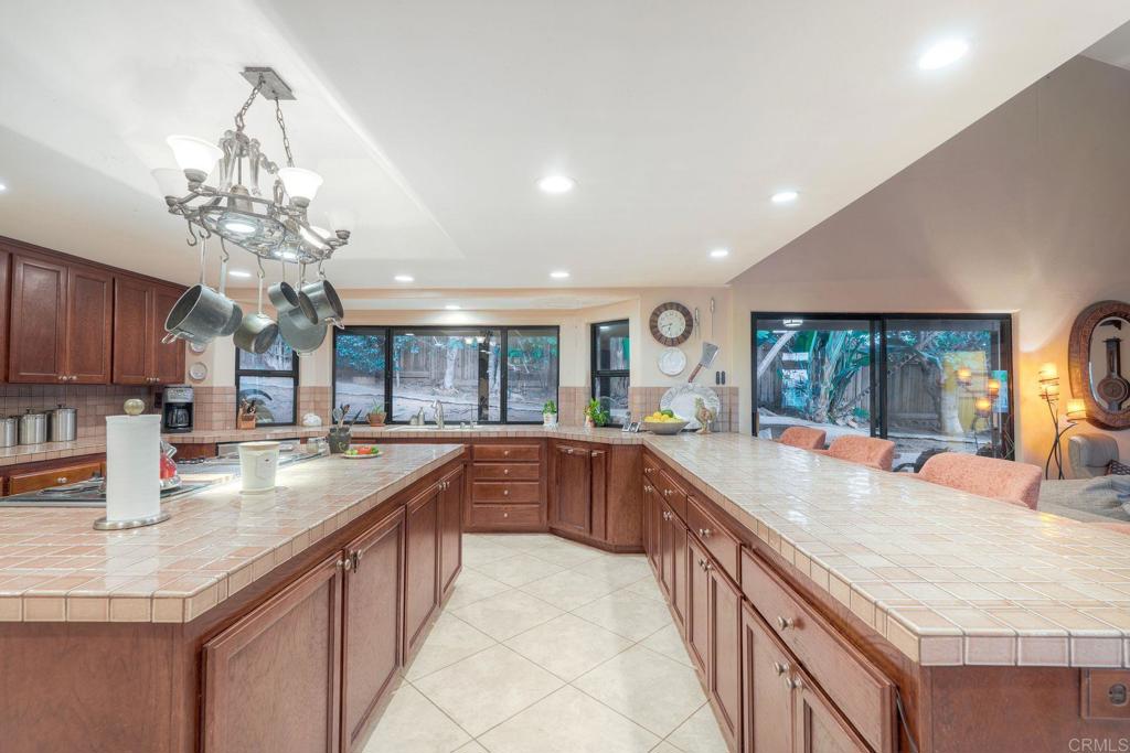 1817 Queens Way Vista, CA 92084 - Photo 16 of 61