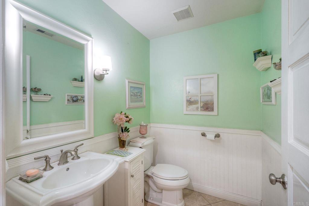 1817 Queens Way Vista, CA 92084 - Photo 32 of 61