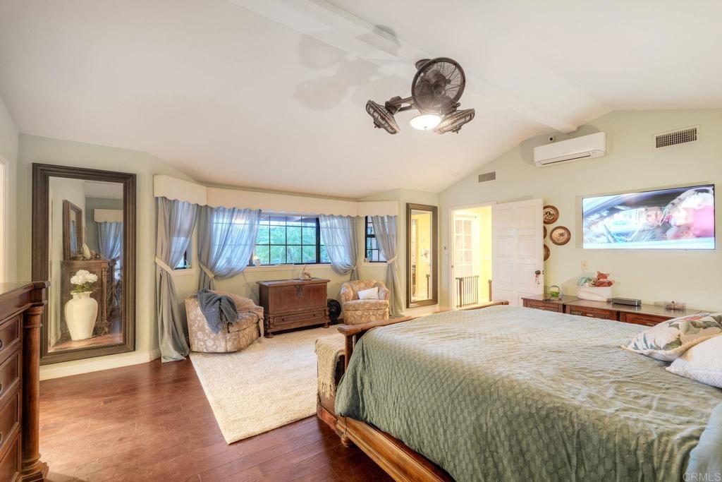 1817 Queens Way Vista, CA 92084 - Photo 35 of 61